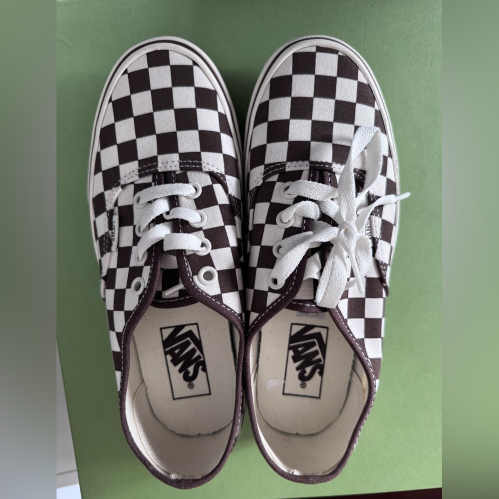 NWOT Vans Brown and White Checkered w/ Laces